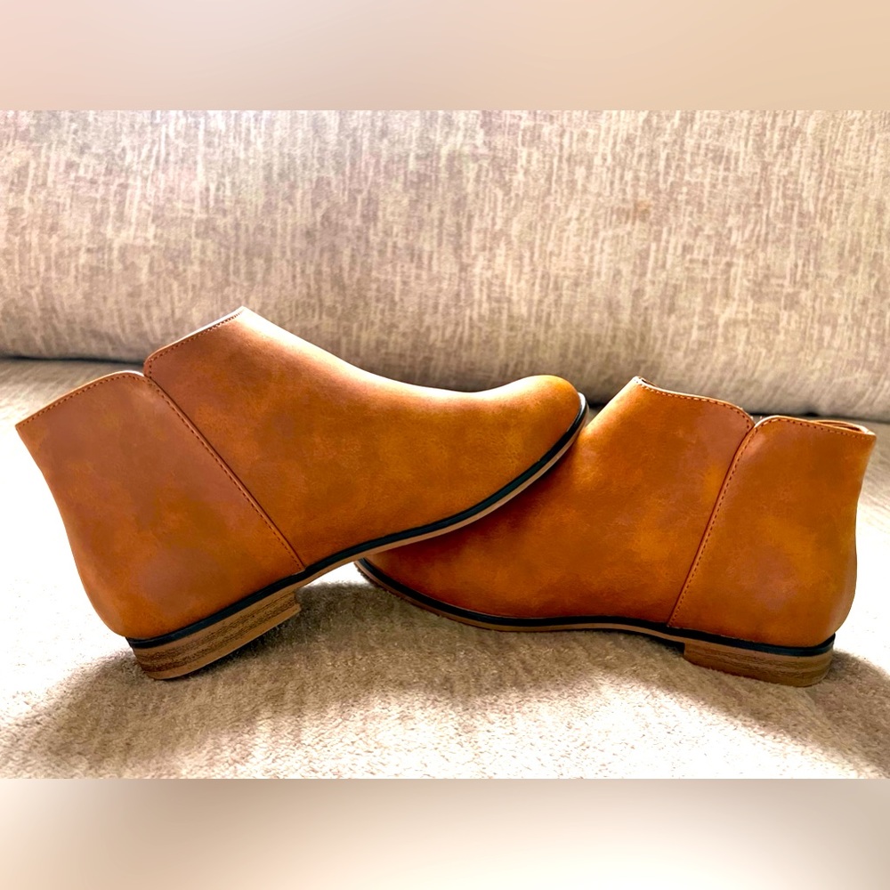 Cat and Jack girls size 4 boots